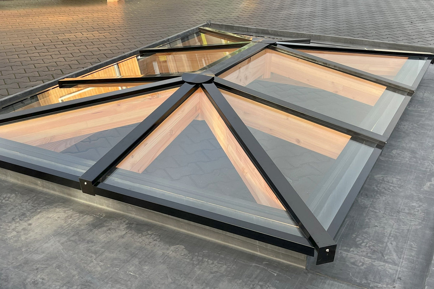 Lichtstraat Schilddak - Douglas - 368,6 x 205 cm | 12 vakken